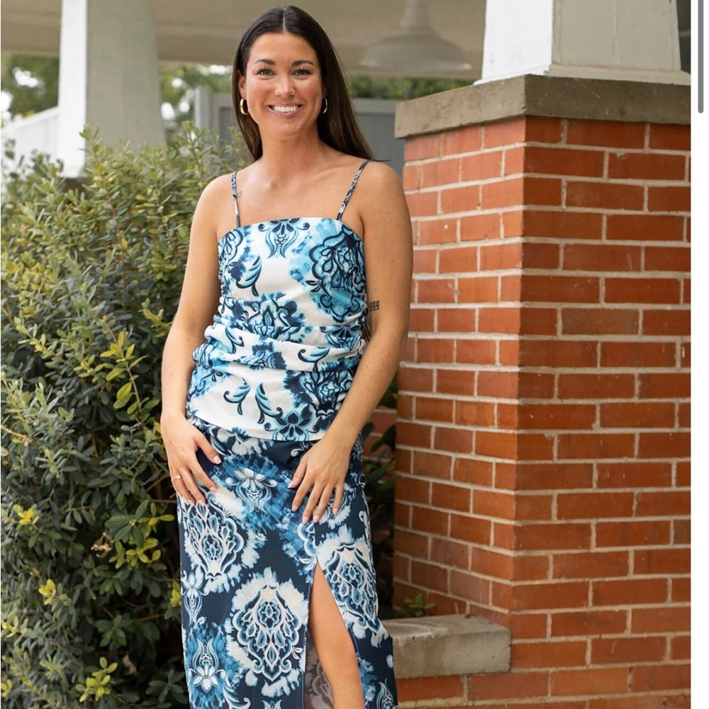 Zara Blue and White Patterned Top